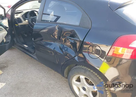 2013 Kia Rio Lx z USA, uszkodzony, nr VIN KNADM5A32D6216668